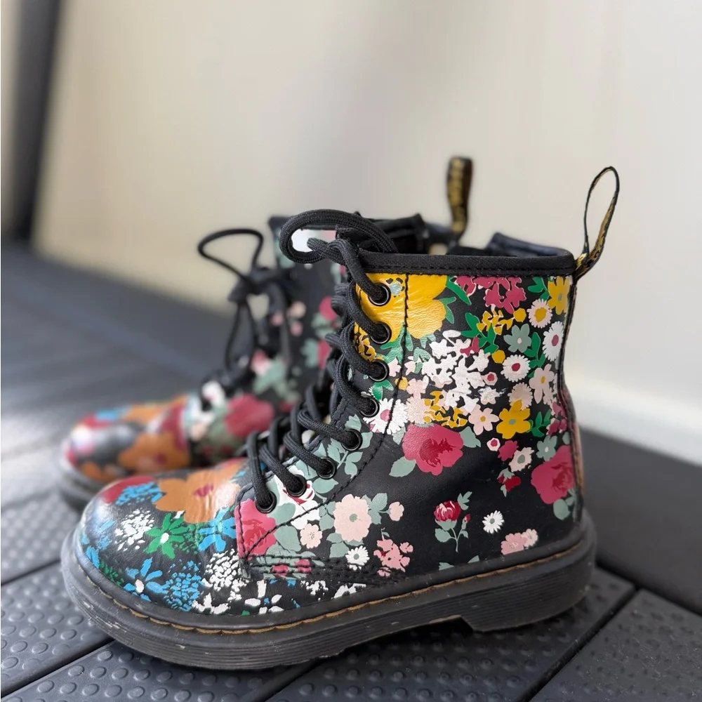 Dr. Martens 1460 Wanderlust Floral Boots